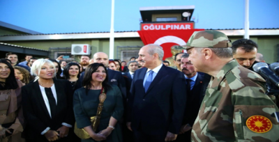 Kamuflaj Giyip Ünlülerle Birlikte Hatay'daki Sınır Karakolunu Ziyaret Etti!