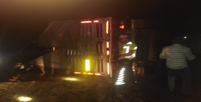 Kamyon ile Tır Çarpıştı! 1 Yaralı