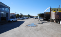 Kamyoncu esnafı sinek avlıyor