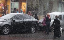 Kar yağışı sürüyor