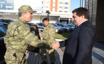 Kara Kuvvetleri Komutanından Vali Küçük'e Ziyaret Etti