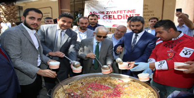 Karaköprü Belediyesinden Üniversite Öğrencilerine Aşure İkramı