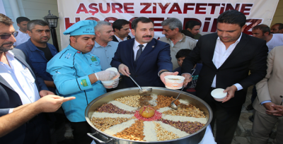 Karaköprü Belediyesinden Vatandaşlara Aşure İkramı