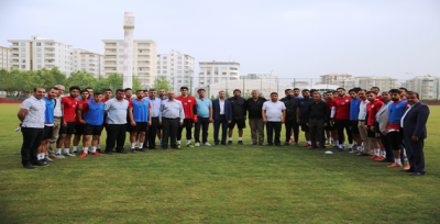 Karaköprü Belediyespor Yönetiminden Takıma Moral Ziyareti