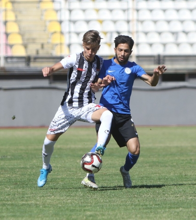 Karaköprü Belediyespor Deplasmanda Güldü