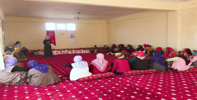 Karaköprü Kırsalındaki Kadınlara Hijyen Ve Sağlık Eğitimi Veriliyor