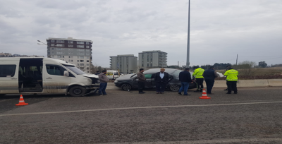 Karaköprü-Sırrın Çevre Yolunda Kaza