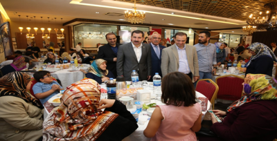 Karaköprü'de Anlamlı İftar