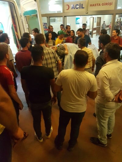 Karaköprü'de Otomobil Şarampole Devrildi 2'si Ağır 8 Yaralı