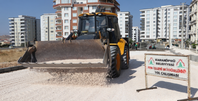 Karaköprü'de Yol Açma Mesaisi Tam Gaz Sürüyor