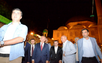 Kılıçdaroğlu, şifalı sudan içti, dua etti