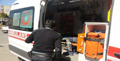 Kırmızı Işıkta Durmayan Motosikletli Yayaya Çarptı