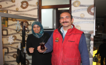 Kocası öldü çocukları için çalışıyor