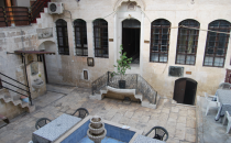 Konuk evleri bom boş kaldı