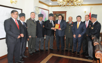 Küçük Gazileri Kabul Etti