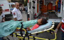 Küçük kızı elektrik akımına kapılarak yaralandı