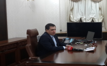 Küçük, yayınlar gerçek dışı