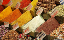 Lokman Hekim Döneminden Kalma Aktar  Pazarı Şifa Dağıtıyor