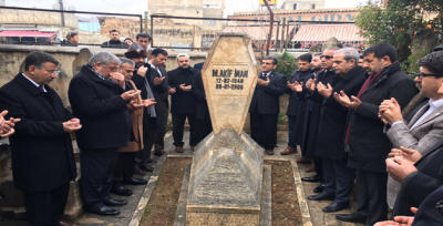 M. Akif İnan Mezarı Başında Anıldı