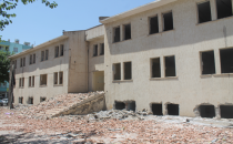 Madde bağımlılarına yuva oldu