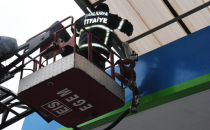 Mahsur Kalan Kediyi İtfaiye Kurtardı !