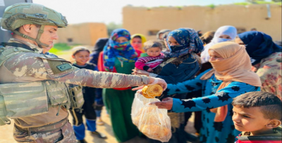 Mehmetçik, Ekmeğini Paylaşmaya Devam Ediyor