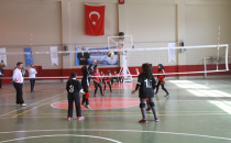 Minikler Voleybol Final Müsabakaları Sona Erdi