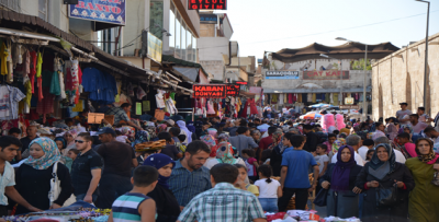Okul Kıyafetleri Ve Çanta Satan Mağazalarda Büyük Yoğunluk Yaşanıyor