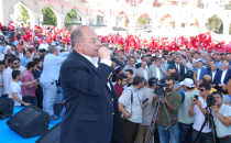 On Binlerce Urfalı Topçu Meydanına Akın Etti