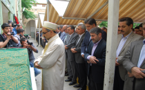 Önen, Babasına son görevini yaptı