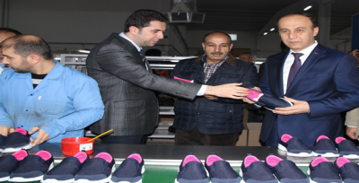 OSB Yönetim Kuruluflo Ayakkabı Fabrikasında Yapıldı
