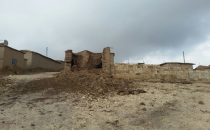 Ovada etkili yağmur kerpiç evleri yıktı