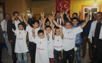 Özyavuz: "Elbisesiz Kalabilirsiniz Ama Vatansız Kalamazsınız"