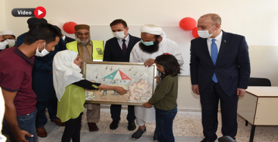 Pakistanlı Hayırseverler Barış Pınarında Okul Onardı