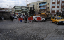 Parkeler sökülüyor