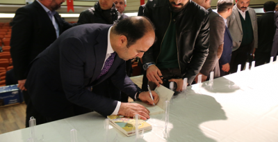 Şanlıurfa Büyükşehirle Okuyor" Projesi İle 1 Milyon Kitap Dağıtılıyor