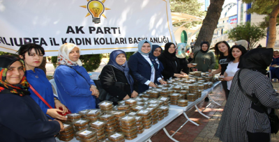 Şanlıurfa Kadın Kolları Teşkilatı Aşure Dağıttı