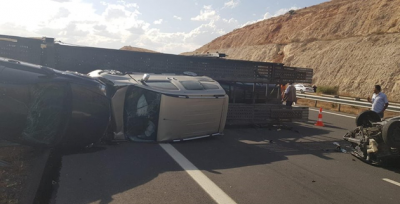 Şanlıurfa Otobanında Araçlar Yola Savruldu