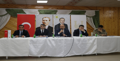 Şanlıurfa Valisi Abdullah Erin, Birecik'te Muhtarlarla buluştu