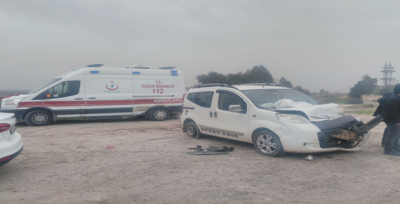 Şanlıurfa'da Ambulans İle Otomobil Çarpıştı, 2 Yaralı