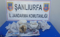 Şanlıurfa'da araçta yapılan aramada, esrar ele geçirildi