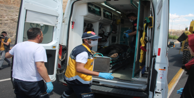 Şanlıurfa'da Biçerdöver Devrildi, 1 Ölü, 2 Yaralı