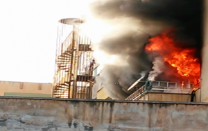 Şanlıurfa'da çıkan yangın mahalleliyi korkuttu