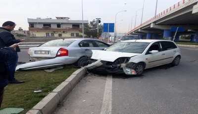 Şanlıurfa'da İki Otomobil Çarpıştı