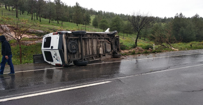 Şanlıurfa'da İşçi Servisi Devrildi