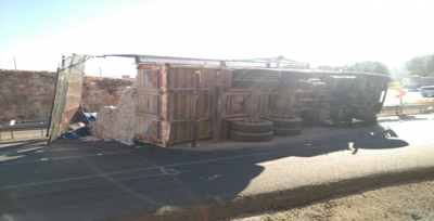 Şanlıurfa'da Kamyon Devrildi, 1 Yaralı