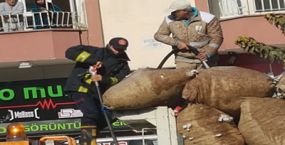 Şanlıurfa'da Kamyonda Yangın Meydana Geldi