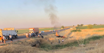 Şanlıurfa'da kaza yapan araç yandı