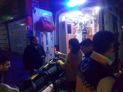 Şanlıurfa'da Motosiklet ile Otomobil Kafa Kafaya Çarpıştı