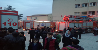 Şanlıurfa'da Okulda yangın Çıktı, Veliler Okula Akın Etti